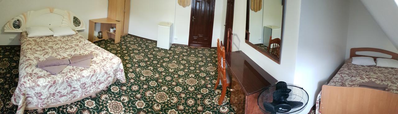 Hotel Perlyna Podillyа Sataniv Exterior foto