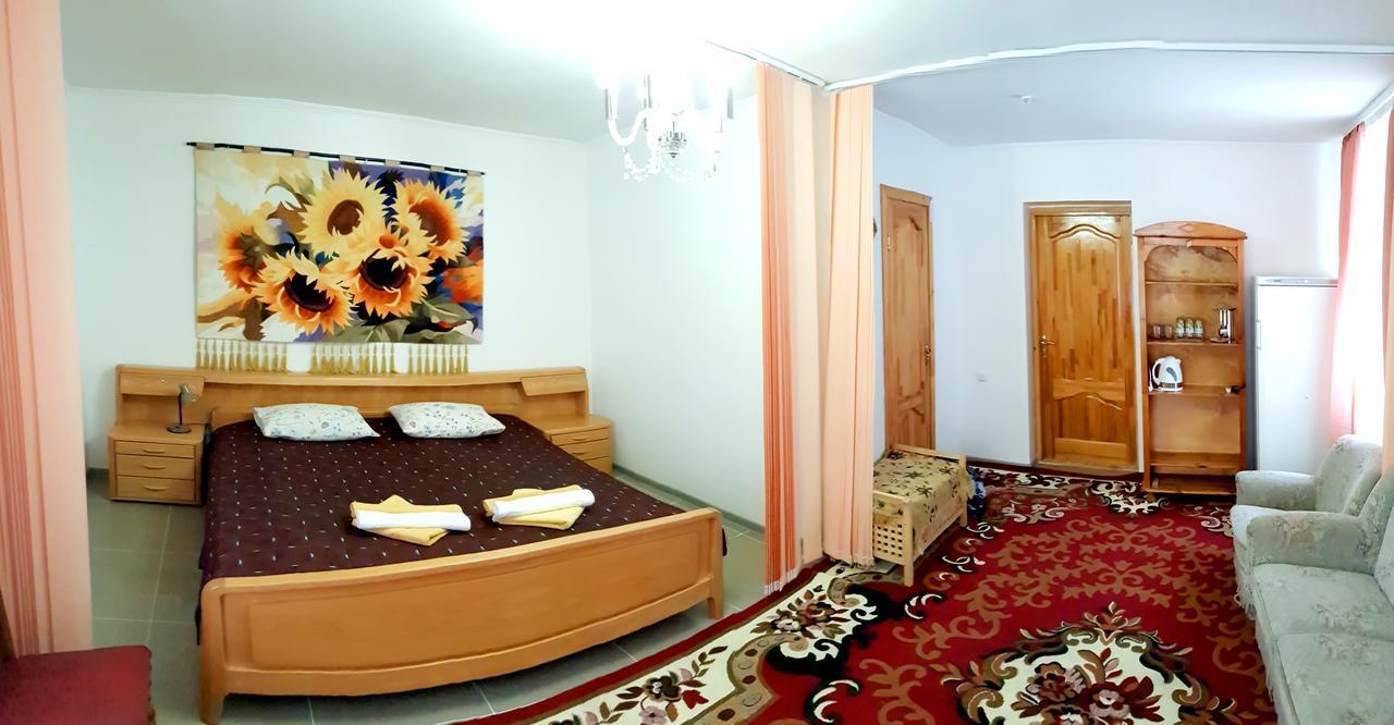 Hotel Perlyna Podillyа Sataniv Exterior foto